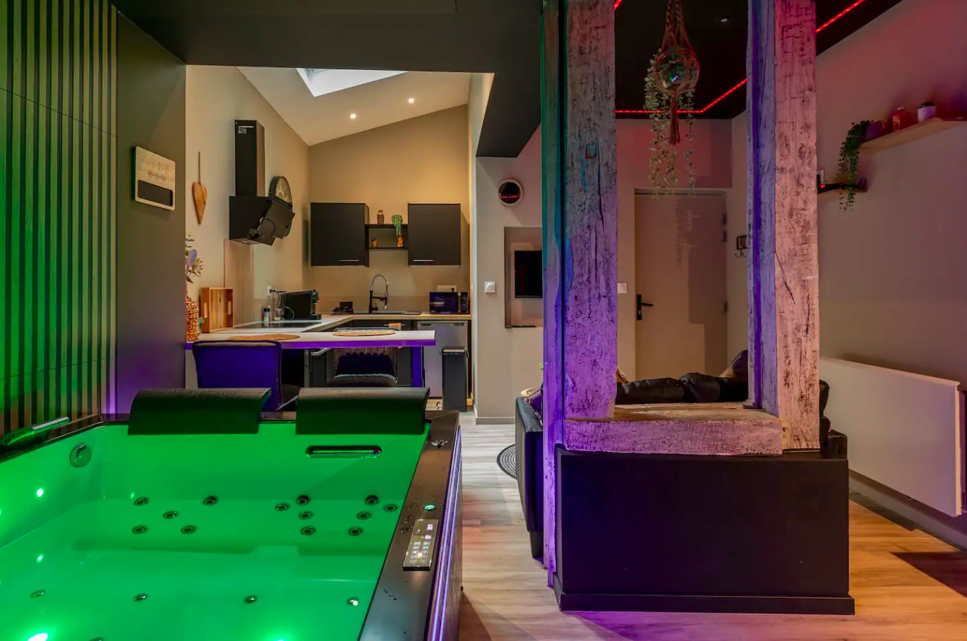 loveroom_apres_4.webp