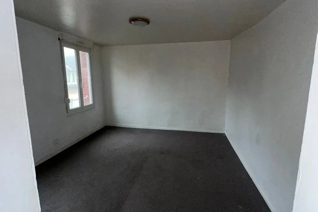 luxuryroom_avant_1_resized.webp